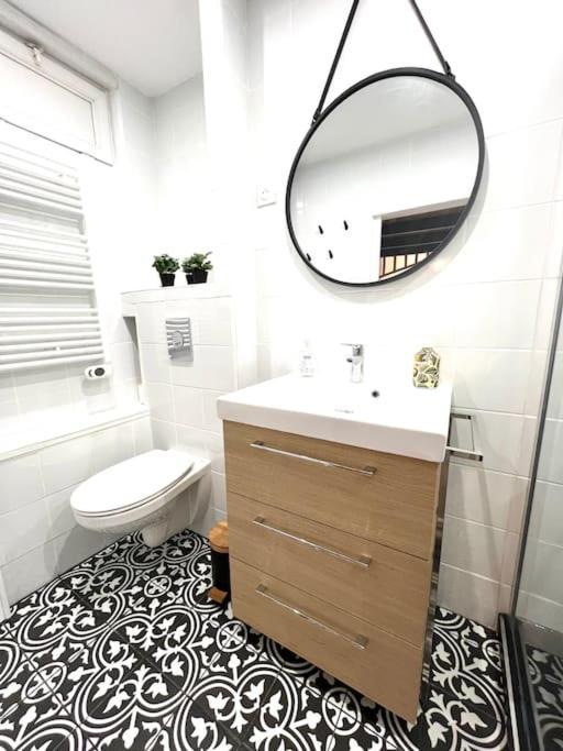 Jolie Mini Maison Lovely Tiny House Vitry-sur-Seine Esterno foto